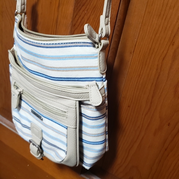 Purse - Picture 2 of 4